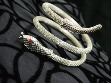 Snake Armband (Woven)