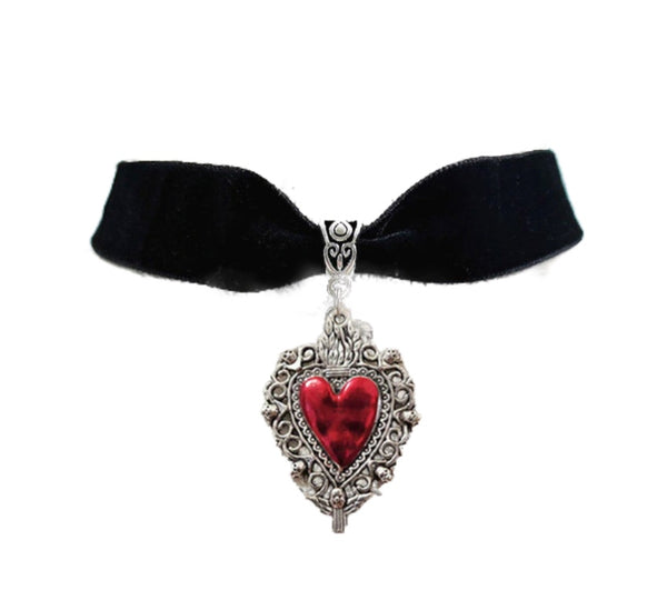 Gothic Heart Velvet Choker