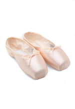 Heritage Pointe Shoe by Bloch