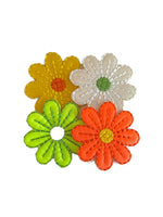 Kleine Gänseblümchen-Satin-Applikation