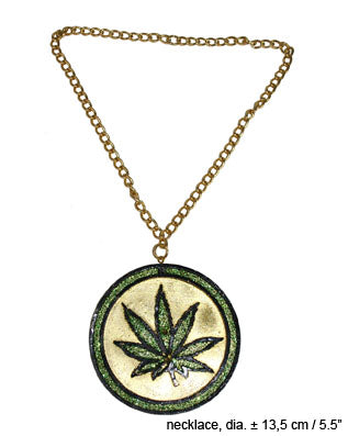 Necklace Happy Leaf Medallion