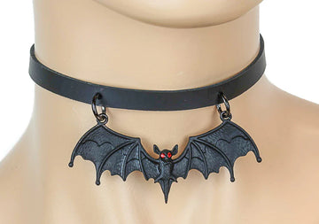 Hanging Bat Choker