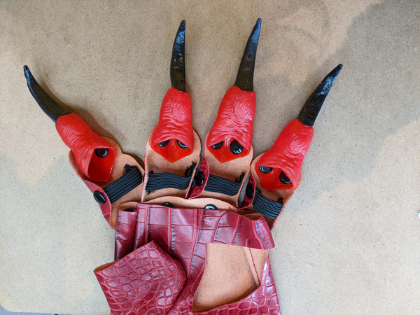 Luzifer-Handschuhe (Rot)