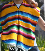 Gestreifter Poncho Saltillo (Kind)